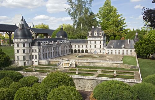 Châteaux de la Loire : ce parc de loisirs transforme les petits en géants ! (Il y a de nombreuses animations pour les familles !)