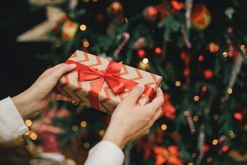 Exit les marchés de Noël, découvrez les célébrations et coutumes de ces pays (et ces îles) où il fait beau et chaud à la période de Noël !