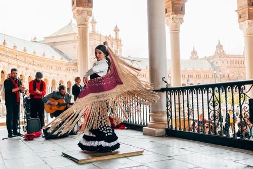 Sortez les éventails et les robes à volants ! 3 adresses à Séville où voir un (vrai) spectacle de flamenco 