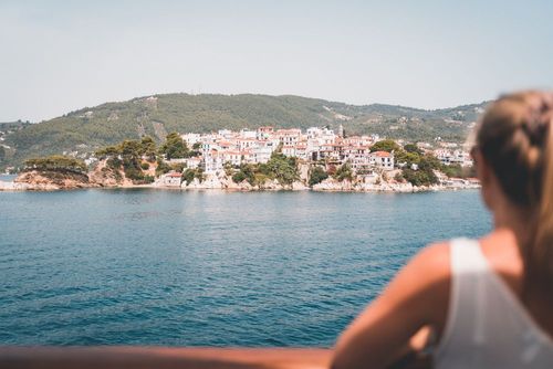 Phobie de l’avion ou conscience écologique ? 10 destinations accessibles en ferry depuis la France