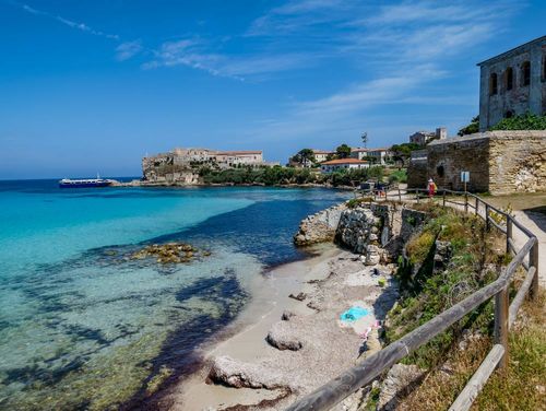 Oubliez la Sicile et la Sardaigne et cap sur cette île méconnue de l’archipel Toscan