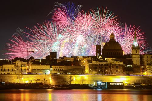 C'est le meilleur moment pour aller à Malte ! Découvrez les festivités de la mi-saison