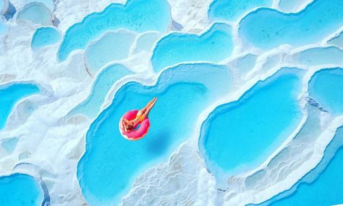 Découvrez 5 des plus belles piscines naturelles du monde (il y a même une source chaude, parfaite pour la saison !)