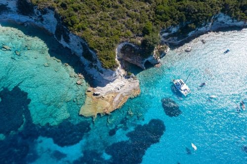 Partez à la découverte de ces plages de rêve qui sont toutes situées en Grèce ! (Certaines d'entre elles sont encore secrètes)