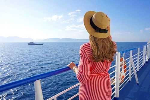 Une croisière vers 140 pays pour une durée de... 3 ans ! Cette compagnie l'a fait (et vous pouvez même télétravailler) ! 