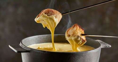 Raclette ou fondue ? 3 adresses à connaître dans les Pyrénées pour manger une cuisine typiquement montagnarde