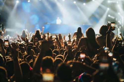 Quels festivals choisir cet été ? En voici 8 qui font partie des plus mythiques (et des plus cools) du monde