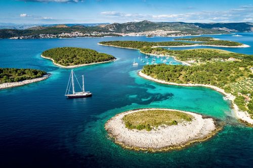 Oubliez Zadar et Dubrovnik et découvrez 5 villages typiques à visiter absolument lors d'un voyage en Croatie !