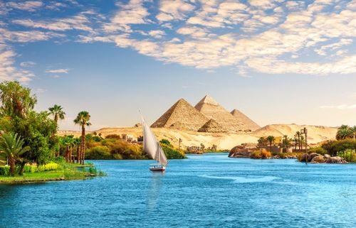 Pyramides, réserves naturelles et plages de sable blanc... Voici 5 merveilles à découvrir en Afrique !  