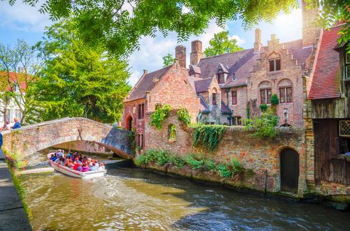 A romantic cruise on the canals of Bruges