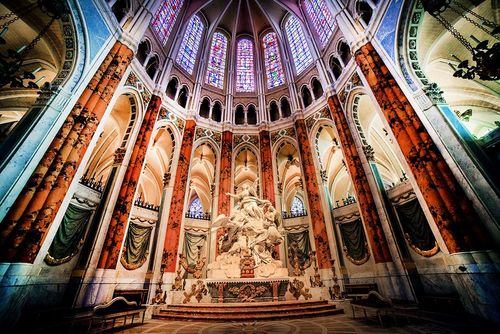 A 1h de Paris, découvrez cette cathédrale remarquable et classée à l'UNESCO !
