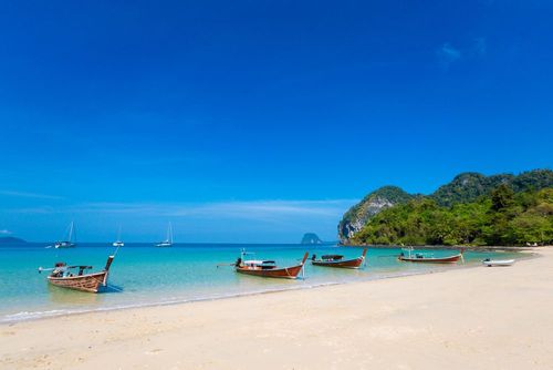 Encore préservés du tourisme de masse, ces lieux méconnus et paradisiaques en Thaïlande sont à découvrir pour des vacances loin de la foule !