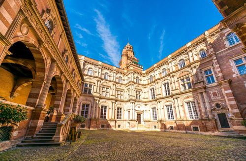 Una visita maestosa all'Hôtel d'Assézat di Tolosa