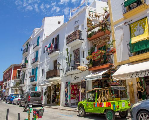 Passeggiate per la città di Ibiza, il cuore pulsante dell'isola