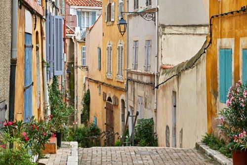 Get lost in the picturesque narrow streets of the Panier district