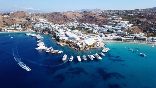 Psarou e Platis Gialos: lusso e ozio a Mykonos