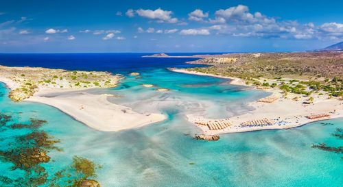 Cette plage de sable rose située en Europe est la préférée des voyageurs selon ce classement TripAdvisor ! 