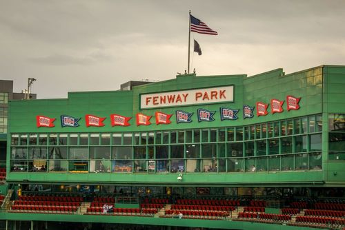 Discover the US’ oldest baseball stadium: Fenway