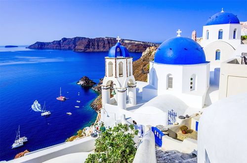 Santorin, Corfou… Ces îles grecques sont très touristiques, voici les alternatives moins fréquentées juste à côté !
