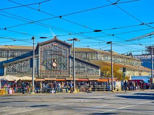 Immergersi nella vita quotidiana dei torinesi al mercato di Porta Palazzo