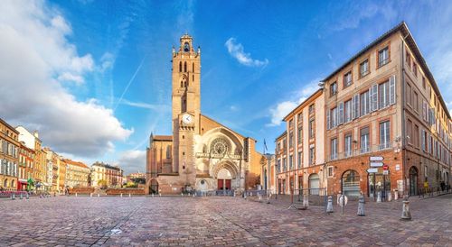Die ungewöhnliche Kathedrale Saint-Etienne
