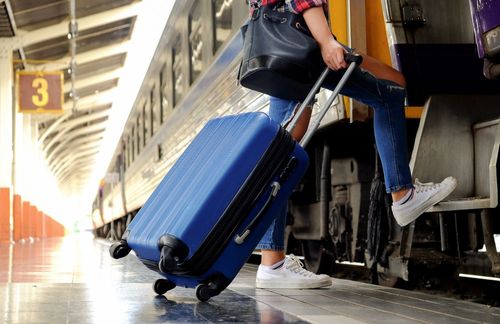 Attention, la SNCF limite désormais le nombre et la taille des bagages dans ses trains ! 