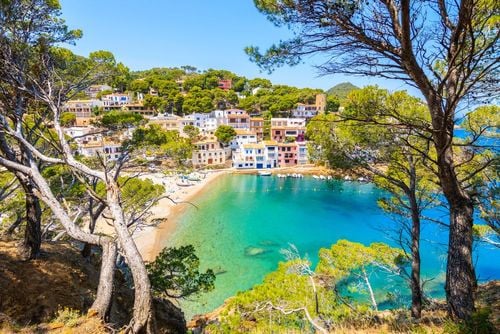 Criques intimistes, vastes étendues, eaux cristallines... Découvrez les plages de la Costa Brava qui séduisent par leur diversité et leur beauté