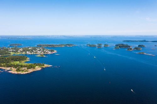Plages sauvages, cabanes de pêcheurs et ambiance authentique, cette île méconnue de Finlande promet un séjour ressourçant