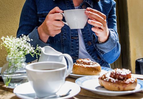 Vous partez à Göteborg en Suède ? Ne manquez pas le fika (la mythique pause café) ! Voici notre sélection des adresses les mieux notées !
