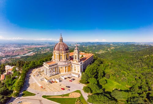 La basilica di Superga, il tram e la vista panoramica