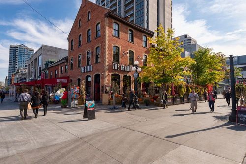 Passeggiata nel mercato Byward di Ottawa