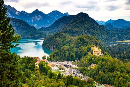 Ce lac allemand situé au pied des deux plus beaux châteaux de Bavière est un véritable havre de paix
