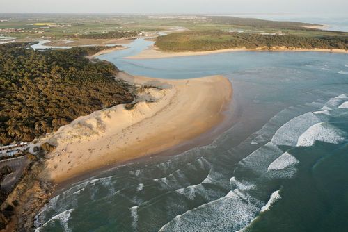 “Un petit coin de paradis...” A moins de 2h de Nantes, découvrez cette plage préservée entourée de dunes