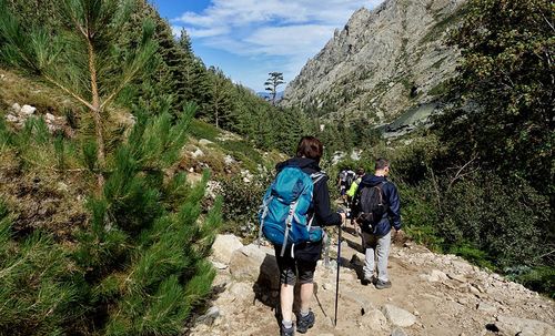 En Corse, découvrez la vallée de la Restonica, un des meilleurs spots de randonnée ! (Piscines naturelles et lacs d'altitude au programme !)