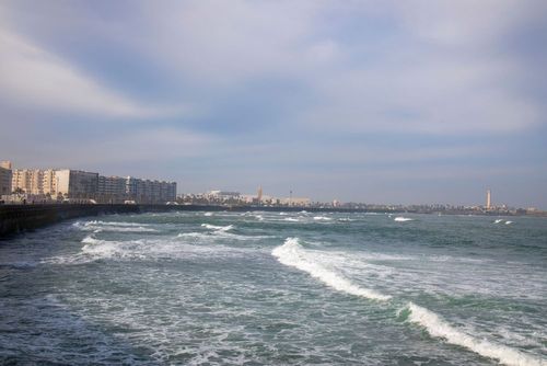 Passeggiata lungo la Corniche di Casablanca
