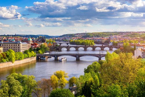 4 jours à Prague dans un hôtel 4* réputé (avec visite et vols inclus) pour moins de 250€, c’est possible ! Réservez vite, l’offre est limitée !