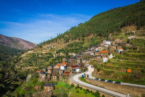 Au Portugal, ces villages perchés dans la montagne sont uniques dans le pays ! Pourquoi faut-il les visiter ?