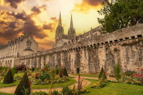 Quimper through parks and gardens...