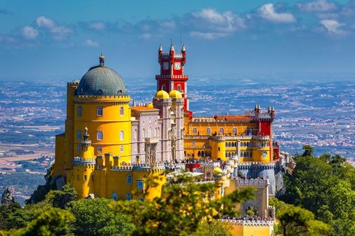 Impressionnants et imposants, ces châteaux ont aussi des secrets étonnants à révéler en Europe ! (Il y en a un en France)