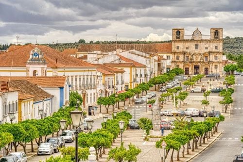 L'architettura, i monumenti e le taverne di Vila Viçosa, gioiello medievale dell'Alentejo