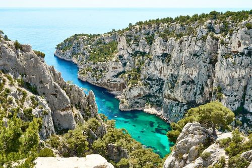 Ce n'est pas la peine de visiter toutes les calanques ! Si vous ne devez en voir qu'une seule, c'est celle-là !