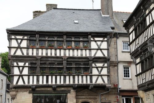 Quintin, un incantevole borgo a 20 minuti da Saint-Brieuc