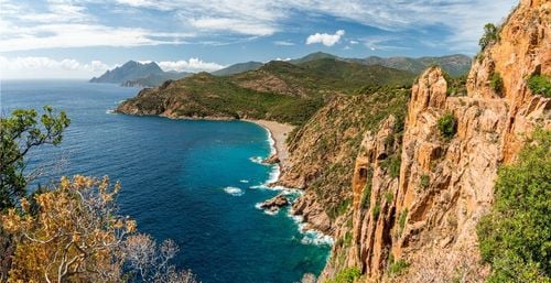C'est l'un des plus beaux sites de Corse, voire de France ! Le guide complet pour visiter les calanques de Piana