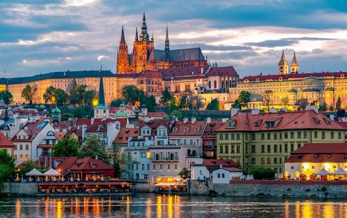 Die Prager Burg: Ein Majestätisches Juwel über den Dächern von Prag