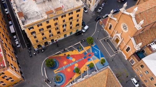 Surnommé le Camden romain, ce quartier très peu touristique de Rome est essentiellement fréquenté par les locaux !