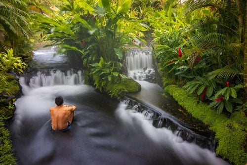 Sources d’eau chaude, massages aux fruits ou bain de forêt… Voici 3 activités bien-être à faire au Costa Rica pour se reconnecter à la nature