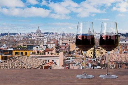 5 rooftops où boire un verre en fin de journée pour profiter du coucher de soleil sur Rome