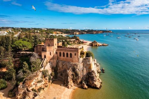 On a repéré ce bon plan : partez en Algarve pour 8 jours et 7 nuits en hôtel 4*, vol A/R et pension complète inclus, à partir de 560 € !