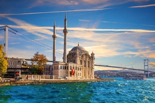 Istanbul : escapade dans un hôtel 5* pendant 4 jours avec spa, petits-déjeuners et vols inclus dès 369€ !