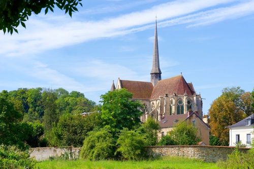 Petits villages, forêts et cours d'eau... Voici 5 lieux à visiter à moins de 2h de Paris !